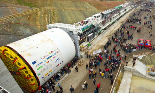 2-Sauverne-Tunnel-Herrenknecht-TBM.jpg